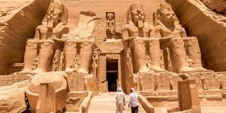 lux gate tours